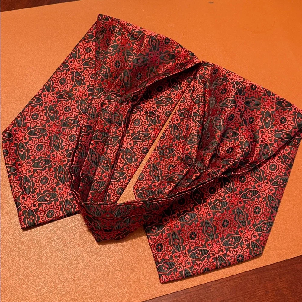 Elegant Red and Black Paisley Ascot Cravat